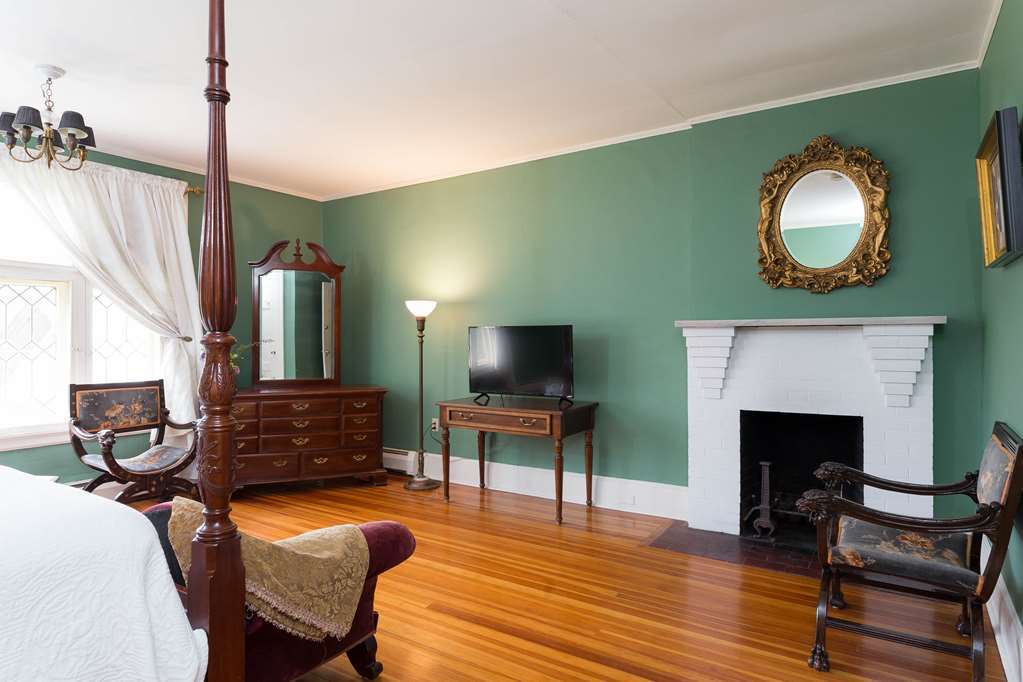 Seven Hills Inn Lenox Ruang foto