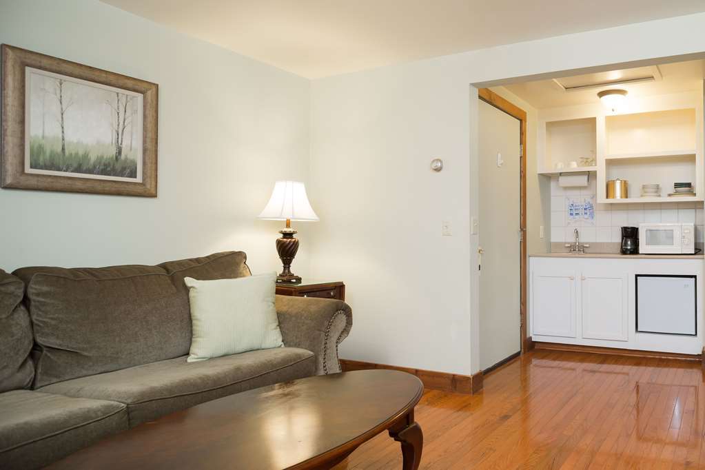 Seven Hills Inn Lenox Ruang foto