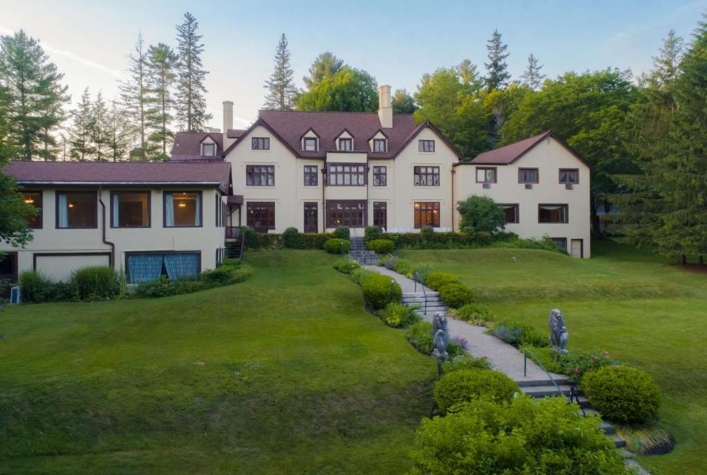 Seven Hills Inn Lenox Bagian luar foto