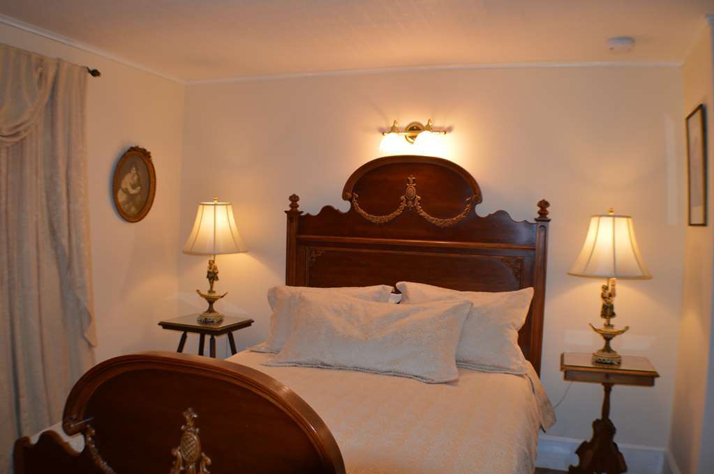 Seven Hills Inn Lenox Ruang foto