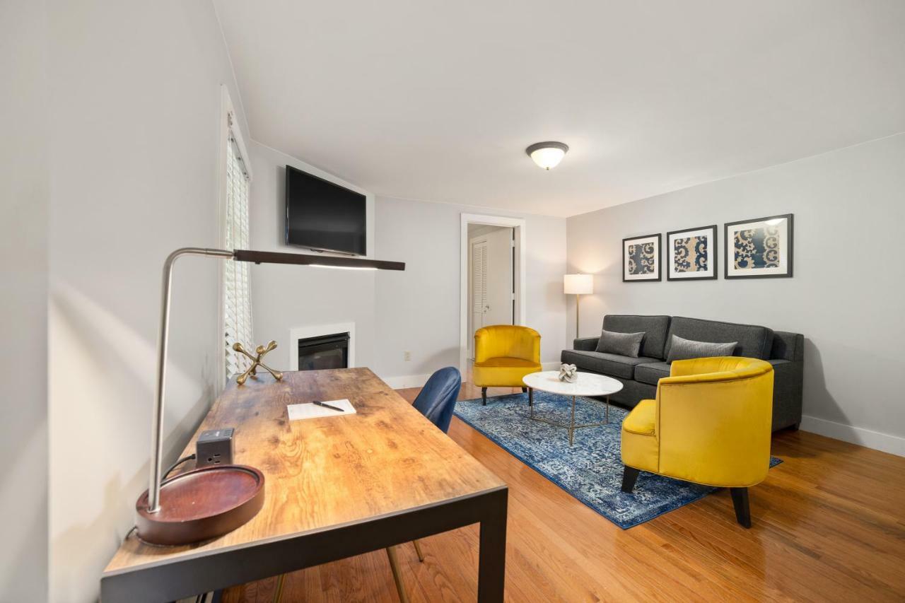 Seven Hills Inn Lenox Bagian luar foto