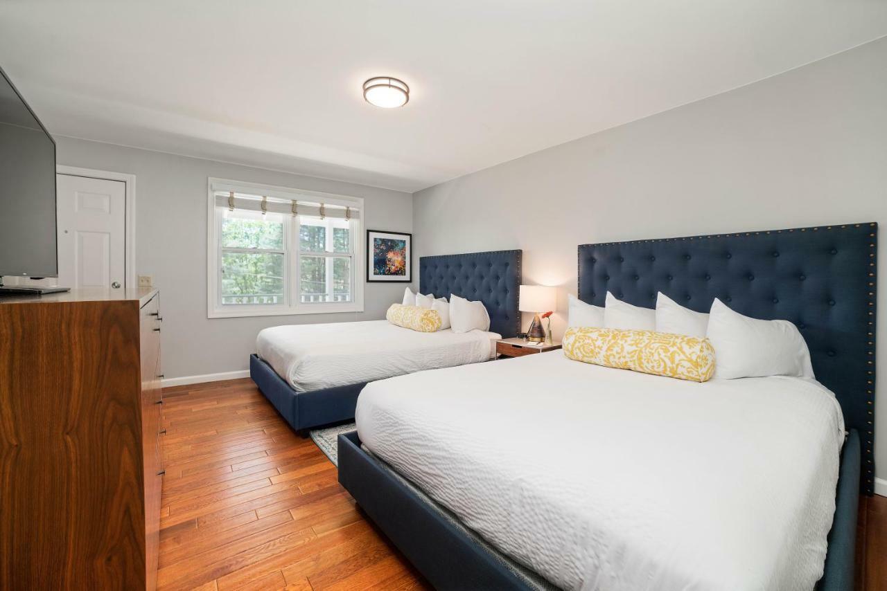 Seven Hills Inn Lenox Bagian luar foto