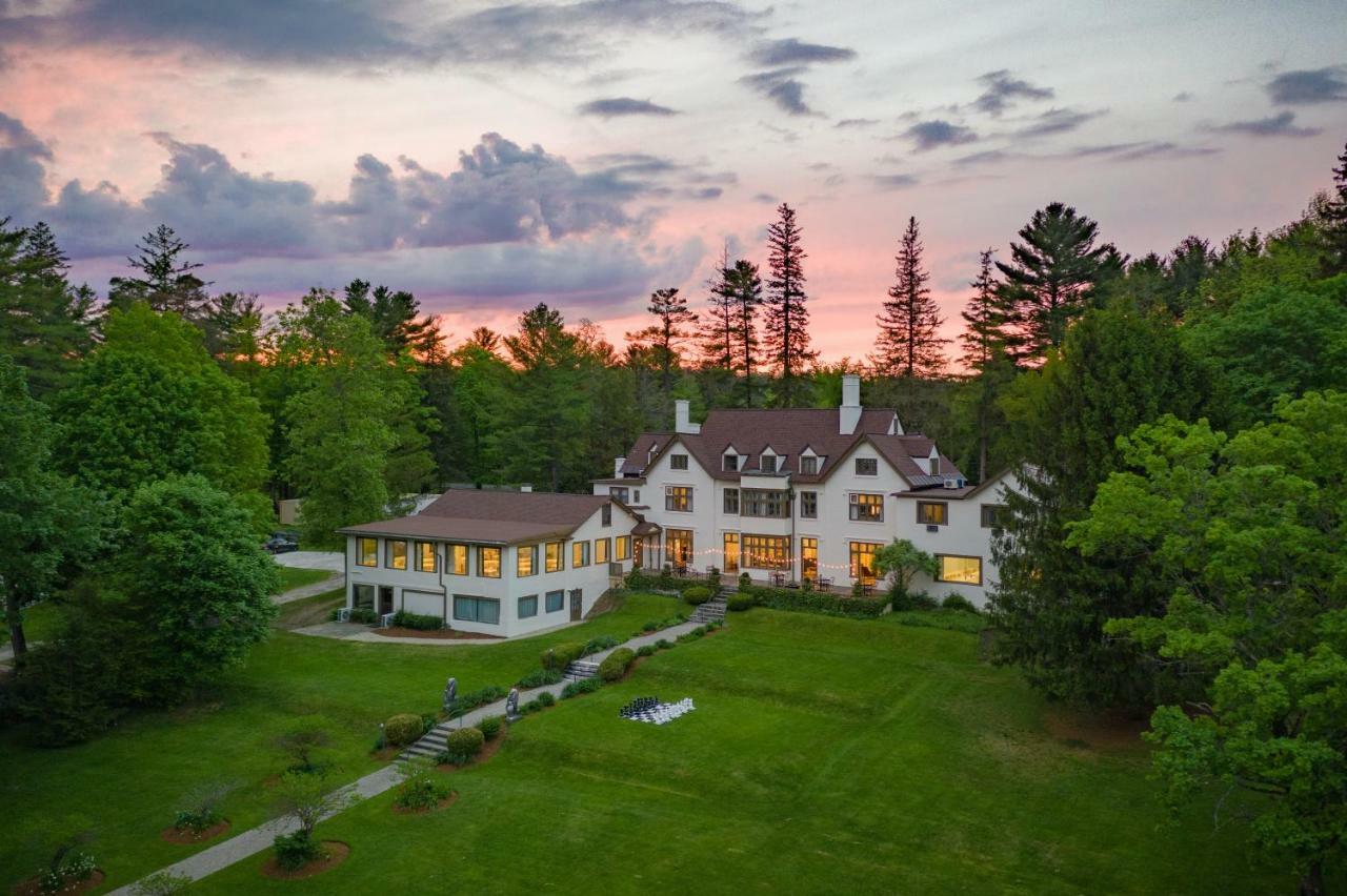 Seven Hills Inn Lenox Bagian luar foto